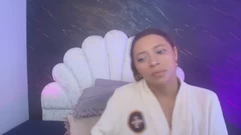 Snapshot of miaabrown__ chatting on 06.12.26 Mia online show from 06.12.26
