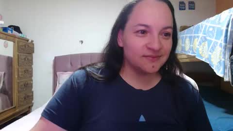 Snapshot of miaabrownn chatting on 05.05.26 MIA online show from 05.05.26