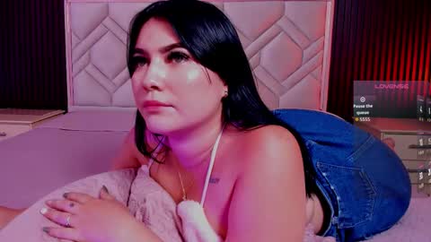 Miaa Farrel online show from 10.21.25