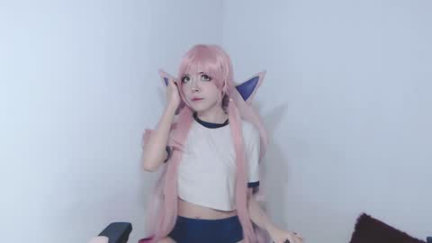 Mia online show from 02.06.25