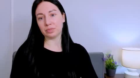 Mia online show from 03.30.26