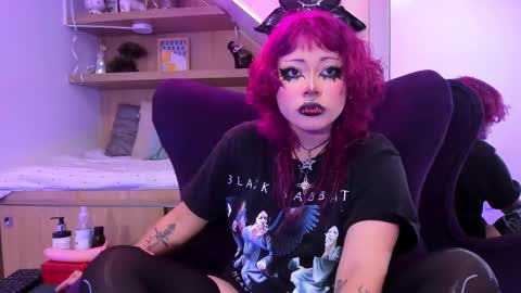 Mia online show from 02.23.25