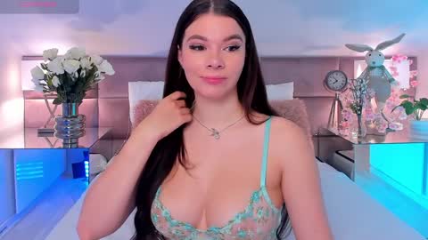 Mia online show from 04.09.26