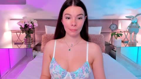 Mia online show from 05.15.26