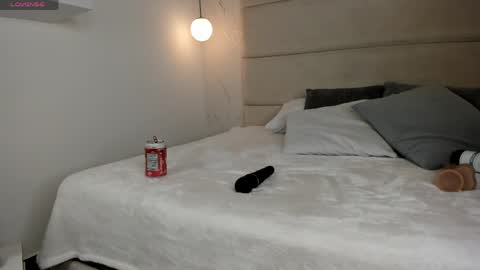 Mia online show from 04.03.26