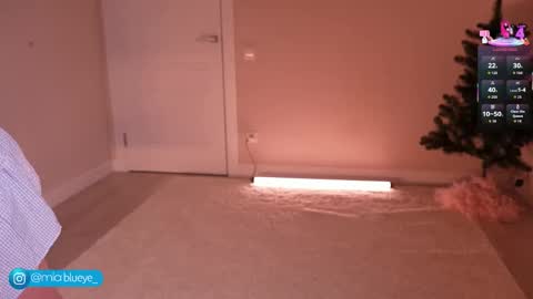 miablueye online show from 02.19.26