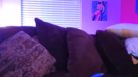 Mia online show from 12.05.24