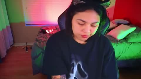 Mia online show from 12.26.24