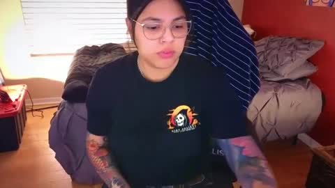 Mia online show from 01.20.25