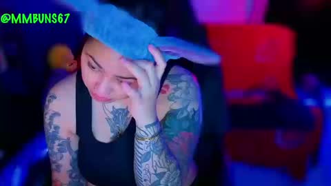 Mia online show from 10.16.25