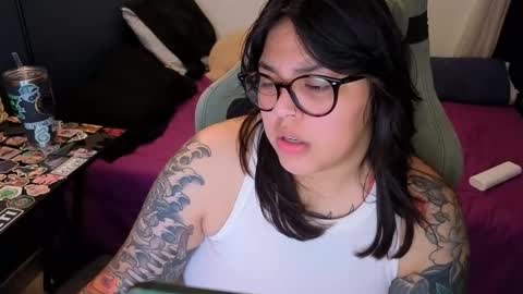 Snapshot of miacanela_xo chatting on 06.10.26 Mia online show from 06.10.26