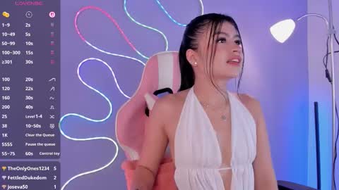 Mia Capone online show from 03.10.26