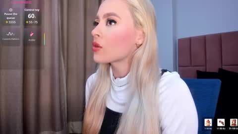 Snapshot of miacarperrlux chatting on 02.26.26 MiaCarper online show from 02.26.26