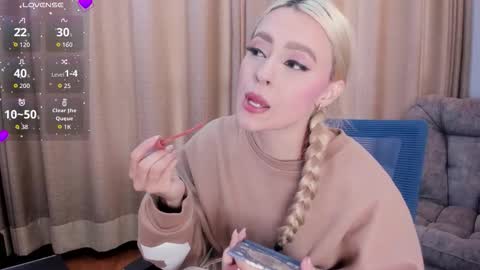 Snapshot of miacarperrlux chatting on 02.27.26 MiaCarper online show from 02.27.26