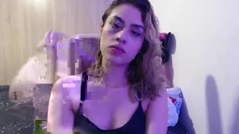 Miia  online show from 12.18.25