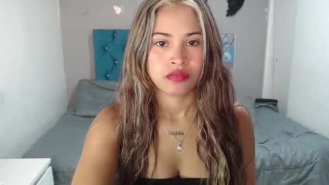 miacumgirl online show from 03.25.26