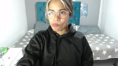 miacumgirl online show from 04.16.26