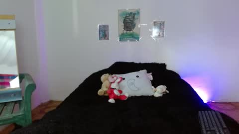 Mia david      online show from 03.21.26