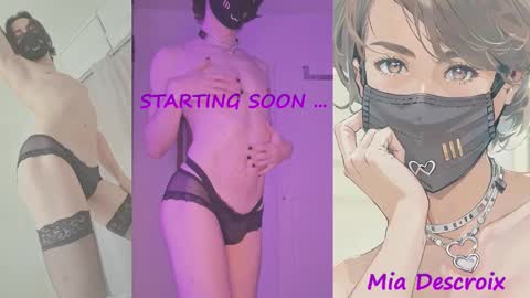 Snapshot of miadescroix chatting on 12.15.24  Mia  online show from 12.15.24