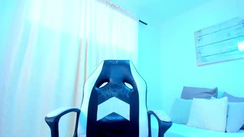 miadiamondd online show from 02.08.25