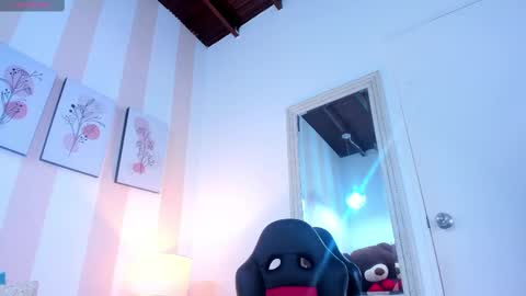 miadiamondd online show from 03.07.25