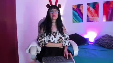Mia online show from 12.02.24