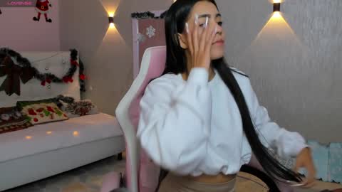 Mia Gomez online show from 12.27.24