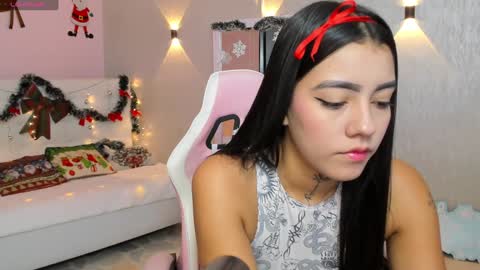 Mia Gomez online show from 12.28.24