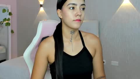 Mia Gomez online show from 03.04.25