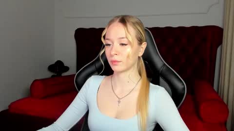 Mia online show from 09.29.25