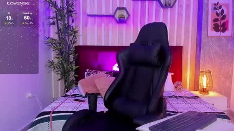 Mia Connor online show from 12.06.24