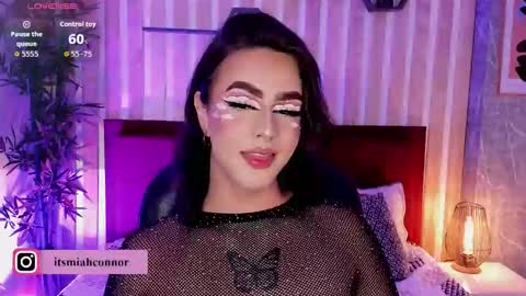 Mia Connor online show from 11.11.25