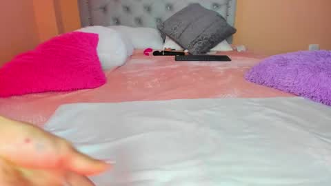 Miah  online show from 01.26.25