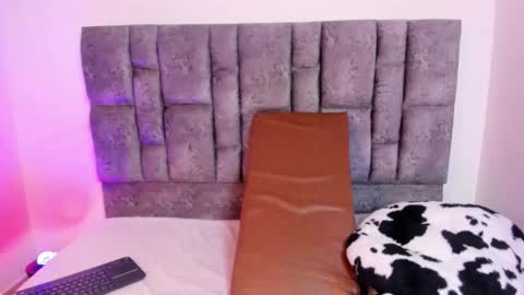 miah new independent model acount online show from 11.15.25