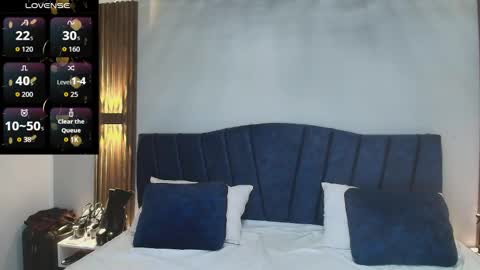 MIA HOTMEZ online show from 10.12.25