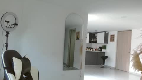 Snapshot of miahott19 chatting on 11.09.25 miahott19 online show from 11.09.25