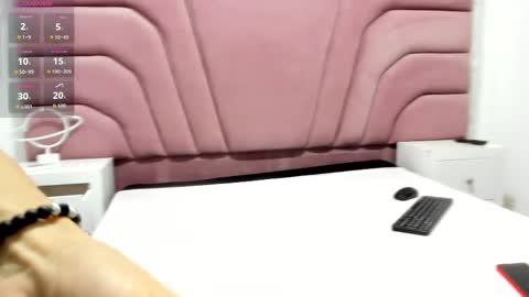 Snapshot of miajhonsonx chatting on 10.06.25 miajhonsonx online show from 10.06.25