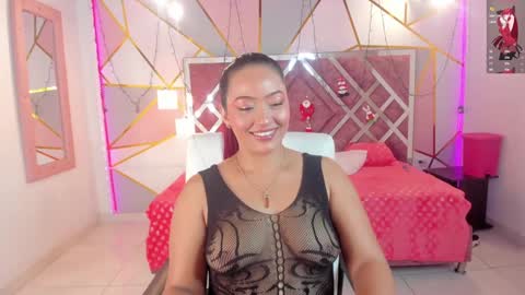 Mia Jonsonn online show from 12.04.24