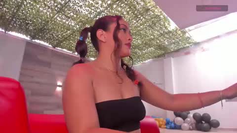 Mia Jonsonn online show from 03.03.25