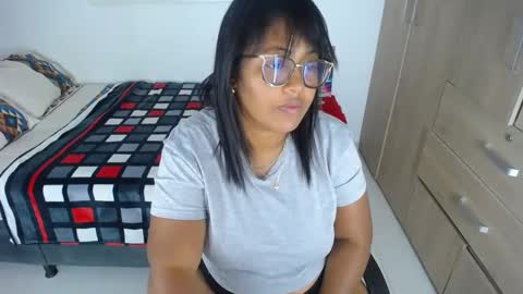 miajoseph_ online show from 01.19.25