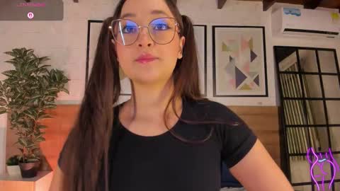 Mia  online show from 03.16.26