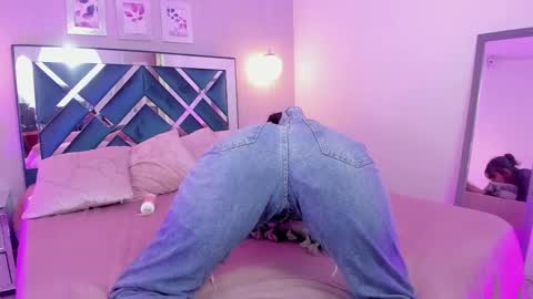 Mia Khalifa online show from 03.12.25