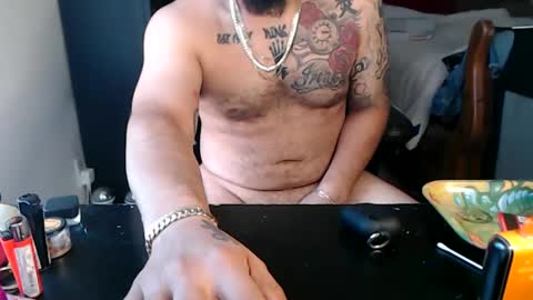 Snapshot of miaking chatting on 10.08.25 Mark online show from 10.08.25