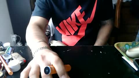 Snapshot of miaking chatting on 11.02.25 Mark online show from 11.02.25