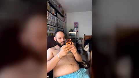 Mark online show from 04.10.26