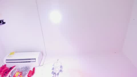 miakirshner_ online show from 01.24.25