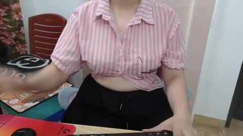 Mia online show from 10.02.25