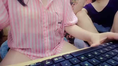 Mia online show from 10.15.25