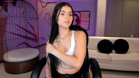 Call me Mia  online show from 01.08.26