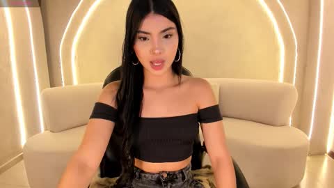 Call me Mia  online show from 02.05.26